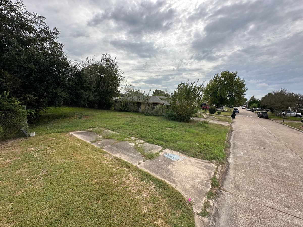 Build-Ready City Lot in South Houston: 0.13 Acre, Paved Street, Out of Flood Zone photo 7